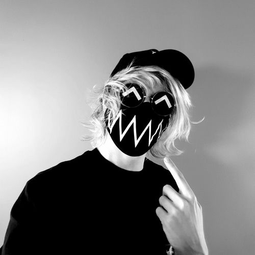 Tokyo Machine artist photo